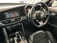 ALFA ROMEO GIULIA QUADRIFOGLIO IN COMPETIZIONE RED