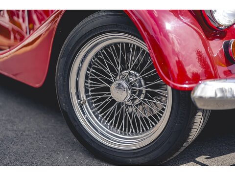 Plus 8 3.9 2dr Saloon Manual Petrol