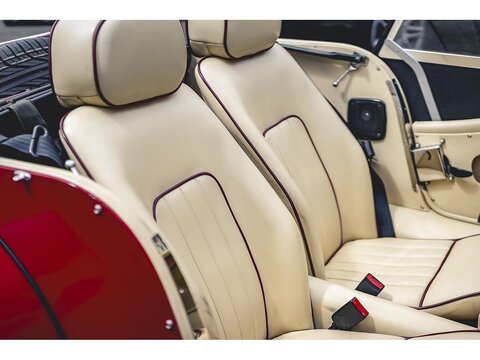 Plus 8 3.9 2dr Saloon Manual Petrol