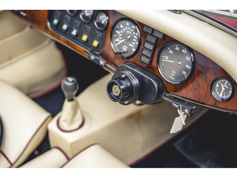 Plus 8 3.9 2dr Saloon Manual Petrol