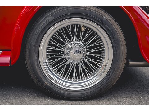 Plus 8 3.9 2dr Saloon Manual Petrol