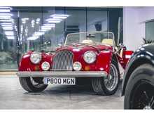 MORGAN PLUS 8 CORSA RED