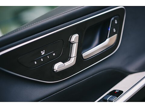 GLC220dh MHEV AMG Line SUV 2.0 Automatic Diesel Hybrid
