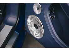 BENTLEY CONTINENTIAL GTC FINISHED IN SEQUIN BLUE