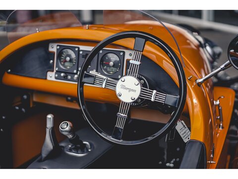 Saloon 1.6 Manual Petrol