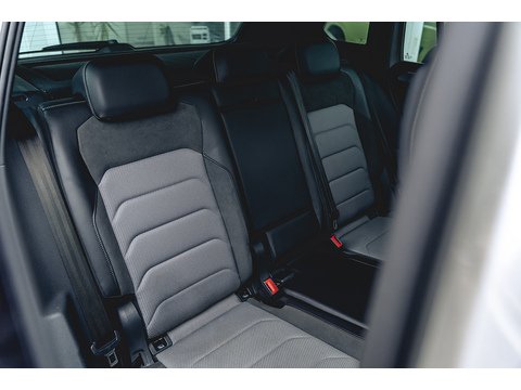 2.0 TDI R-Line Tech SUV 5dr Diesel DSG Euro 6 (s/s) (150 ps)