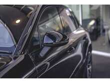 PORSCHE MACAN GTS FINIHSED IN METALLIC BLACK