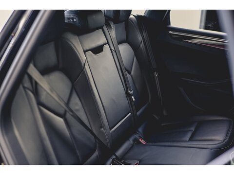 2.9T V6 GTS SUV 5dr Petrol PDK 4WD Euro 6 (s/s) (380 ps)