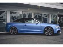 AUDI RS5 CABRIOLET IN KINGFISHER BLUE
