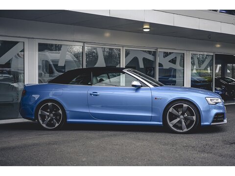 4.2 FSI V8 Cabriolet 2dr Petrol S Tronic quattro Euro 5 (450 ps)