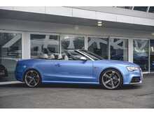 AUDI RS5 CABRIOLET IN KINGFISHER BLUE