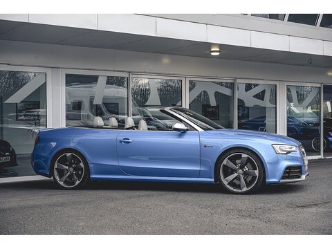 4.2 FSI V8 Cabriolet 2dr Petrol S Tronic quattro Euro 5 (450 ps)
