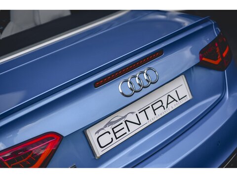 4.2 FSI V8 Cabriolet 2dr Petrol S Tronic quattro Euro 5 (450 ps)