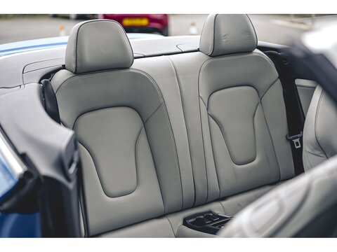 4.2 FSI V8 Cabriolet 2dr Petrol S Tronic quattro Euro 5 (450 ps)