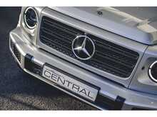 MERCEDES G 400D IN IRIDIUM SILVER