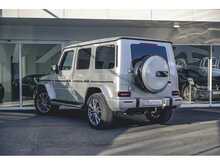 MERCEDES G 400D IN IRIDIUM SILVER