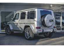 MERCEDES G 400D IN IRIDIUM SILVER