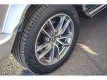 MERCEDES G 400D IN IRIDIUM SILVER