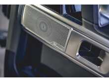 MERCEDES G 400D IN IRIDIUM SILVER