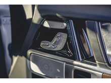 MERCEDES G 400D IN IRIDIUM SILVER