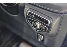 MERCEDES G 400D IN IRIDIUM SILVER