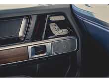 MERCEDES G 400D IN IRIDIUM SILVER