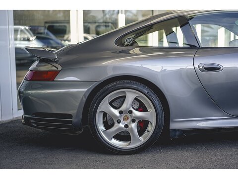 3.6 996 Carrera 4S Coupe 2dr Petrol Tiptronic S AWD (294 g/km, 315 bhp)