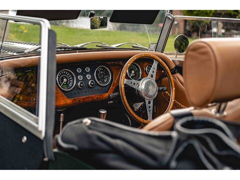 2.0 Convertible 2dr Petrol Manual (2 seat) (172 g/km, 145 bhp)