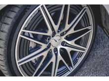 MERCEDES C43 AMG PREMIUM PLUS IN HIGH-TECH SILVER