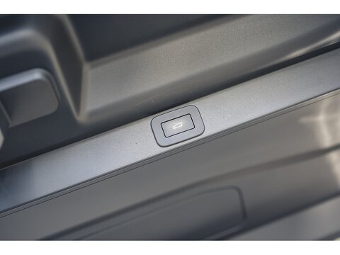 3.0 D350 MHEV SV SUV 5dr Diesel Auto 4WD Euro 6 (s/s) (350 ps)