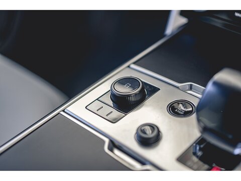 3.0 D350 MHEV SV SUV 5dr Diesel Auto 4WD Euro 6 (s/s) (350 ps)