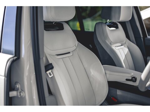 3.0 D350 MHEV SV SUV 5dr Diesel Auto 4WD Euro 6 (s/s) (350 ps)