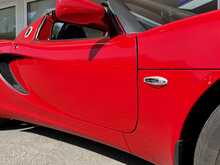LOTUS ELISE SPORT 220 FINISHED IN ARDENT RED