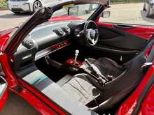 LOTUS ELISE SPORT 220 FINISHED IN ARDENT RED