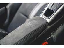 PORSCHE 911 991.2 GT3 CLUBSPORT IN JET BLACK