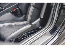 PORSCHE 911 991.2 GT3 CLUBSPORT IN JET BLACK