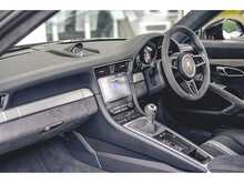 PORSCHE 911 991.2 GT3 CLUBSPORT IN JET BLACK