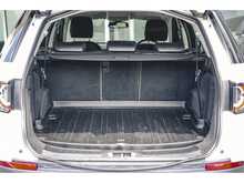 LAND ROVER DISCOVERY SPORT IN FIJI WHITE
