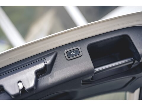 2.0 TD4 HSE Black SUV 5dr Diesel Auto 4WD Euro 6 (s/s) (180 ps)