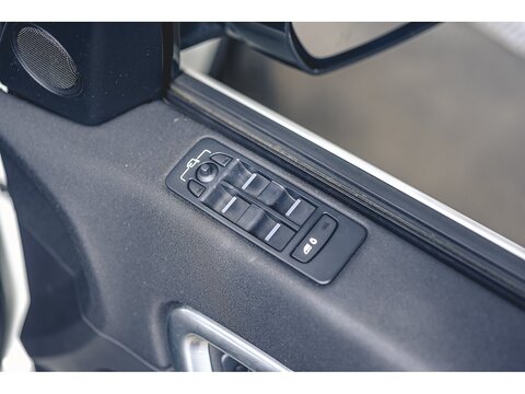 2.0 TD4 HSE Black SUV 5dr Diesel Auto 4WD Euro 6 (s/s) (180 ps)