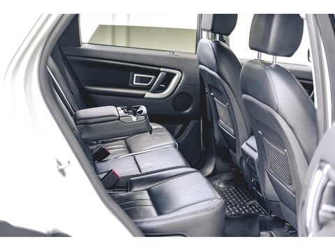 2.0 TD4 HSE Black SUV 5dr Diesel Auto 4WD Euro 6 (s/s) (180 ps)
