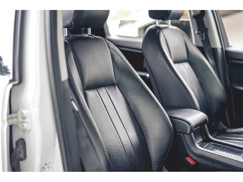 2.0 TD4 HSE Black SUV 5dr Diesel Auto 4WD Euro 6 (s/s) (180 ps)
