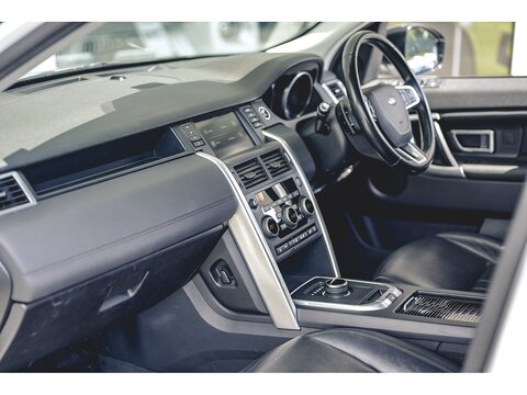 2.0 TD4 HSE Black SUV 5dr Diesel Auto 4WD Euro 6 (s/s) (180 ps)