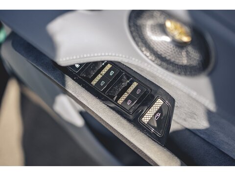 112kWh R SUV 5dr Electric Auto 4WD (Dual Motor) (917 ps)