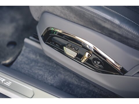 112kWh R SUV 5dr Electric Auto 4WD (Dual Motor) (917 ps)