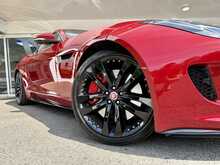 Jaguar F-Type V8 R