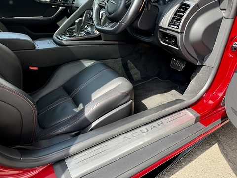 5.0 V8 R Coupe 2dr Petrol Auto Euro 5 (s/s) (550 ps)