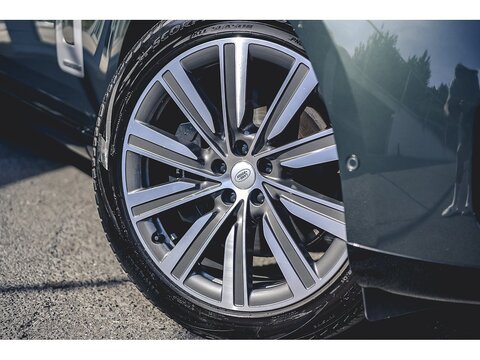 3.0 P550e 38.2kWh Autobiography SUV 5dr Petrol Plug-in Hybrid Auto 4WD Euro 6 (s/s) (550 ps)