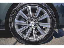 Land Rover Range Rover P550e Autobiography 