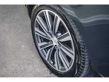 Land Rover Range Rover P550e Autobiography 